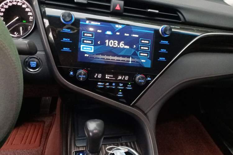 Used Toyota Camry 2019 Revised Version 2.0G Luxury Edition Audio And AC Panel