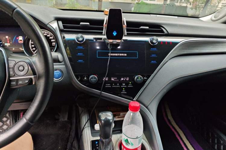 Used Toyota Camry 2019 Revised Version Dual-Engine 2.5 HG Luxury Edition Audio And AC Panel