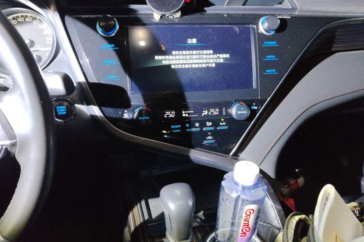 Used Toyota Camry 2019 2.0G Luxury Edition China VI Standard Audio And AC Panel