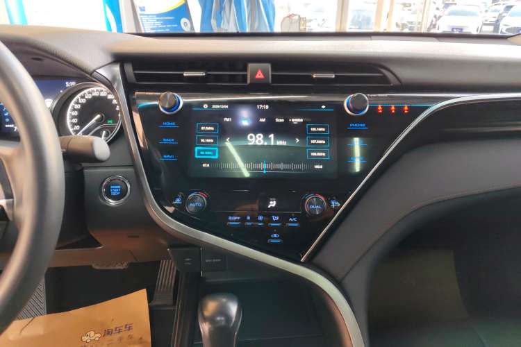 Used Toyota Camry 2019 Revised Version 2.0G Luxury Edition Audio And AC Panel