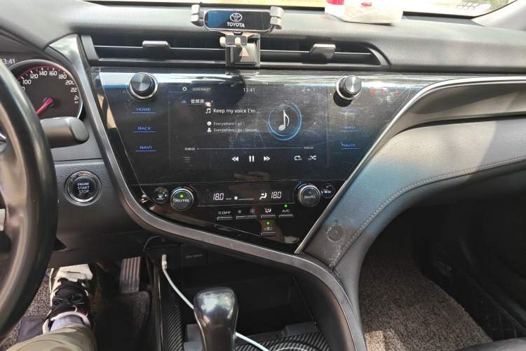 Used Toyota Camry 2019 2.0S FENGSHANG Version China V Standard Audio And AC Panel