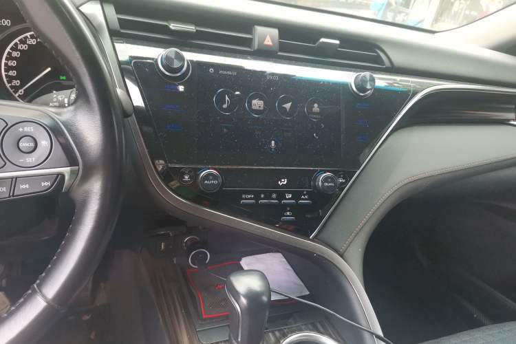 Used Toyota Camry 2019 2.0G Luxury Edition China V Standard Audio And AC Panel