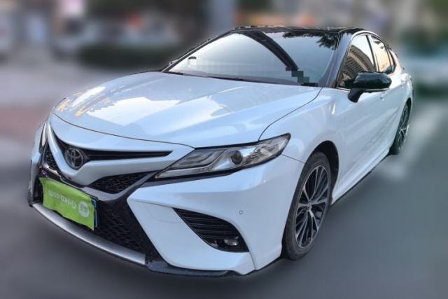 Toyota Camry 2019 2.0S FENGSHANG Version China VI Standard مستعملة