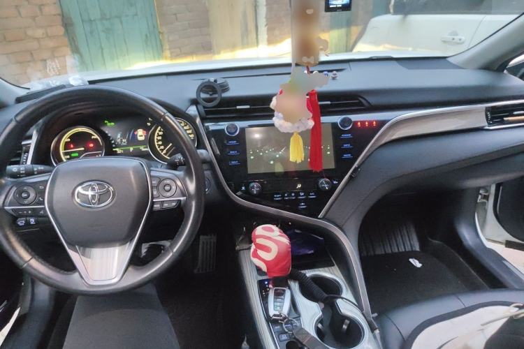 Used Toyota Camry 2019 2.5G Luxury Edition China VI Standard Center Console