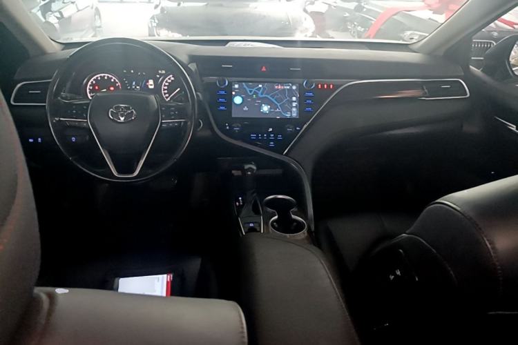 Used Toyota Camry 2019 Revised Version 2.0G Luxury Edition Center Console