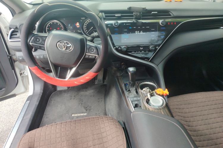Used Toyota Camry 2019 Revised Version 2.5G Luxury Edition Center Console