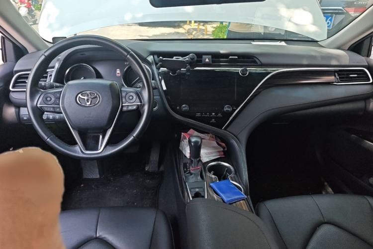 Used Toyota Camry 2019 2.0G Luxury Edition China VI Standard Center Console