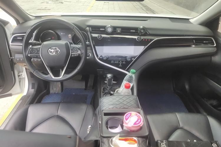 Used Toyota Camry 2019 2.0G Luxury Edition China VI Standard Center Console