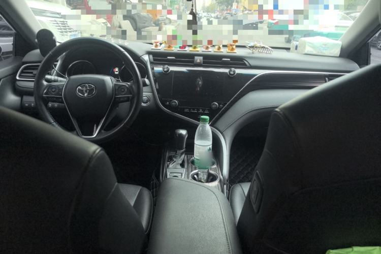 Used Toyota Camry 2019 Revised Version 2.0G Luxury Edition Center Console