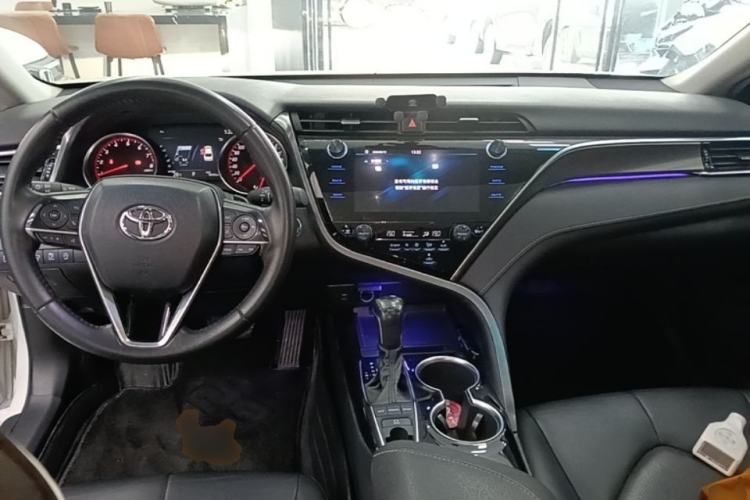 Used Toyota Camry 2019 Revised Version 2.0S Fēngshàng Edition Center Console