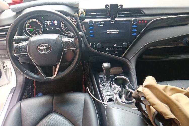 Used Toyota Camry 2019 2.5S FENGSHANG Version China VI Standard Center Console