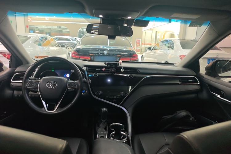 Used Toyota Camry 2019 Revised Version 2.5S Fēngshàng Edition Center Console
