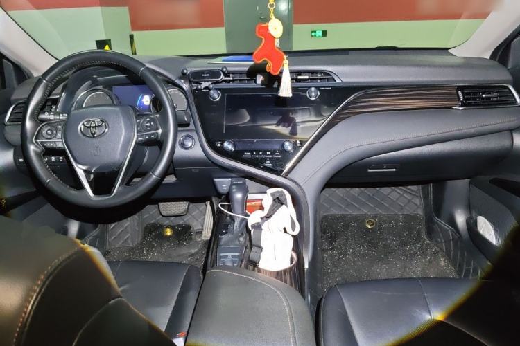 Used Toyota Camry 2019 2.0G Luxury Edition China V Standard Center Console