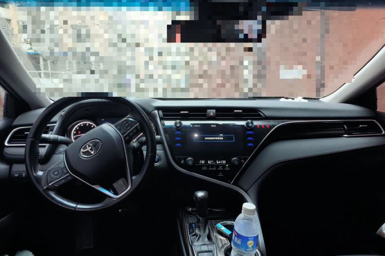 Used Toyota Camry 2019 2.5G Luxury Edition China VI Standard Center Console