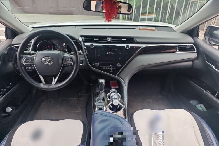 Used Toyota Camry 2019 2.5G Luxury Edition China VI Standard Center Console