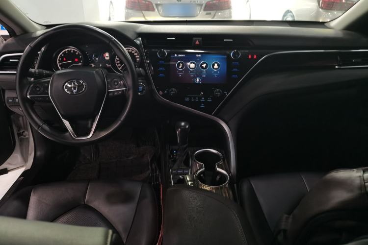 Used Toyota Camry 2019 Revised Version 2.5G Luxury Edition Center Console