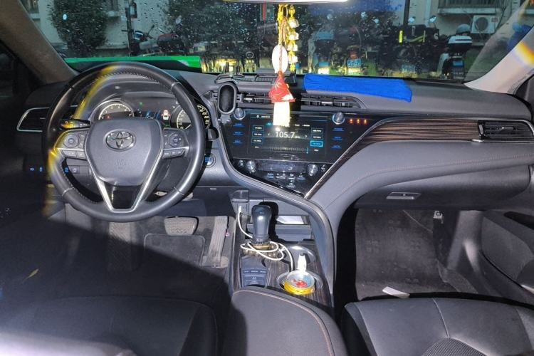 Used Toyota Camry 2019 2.5G Luxury Edition China VI Standard Center Console