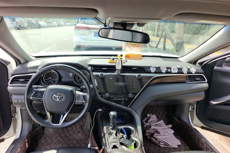 Used Toyota Camry 2019 Revised Version 2.0G Luxury Edition Center Console