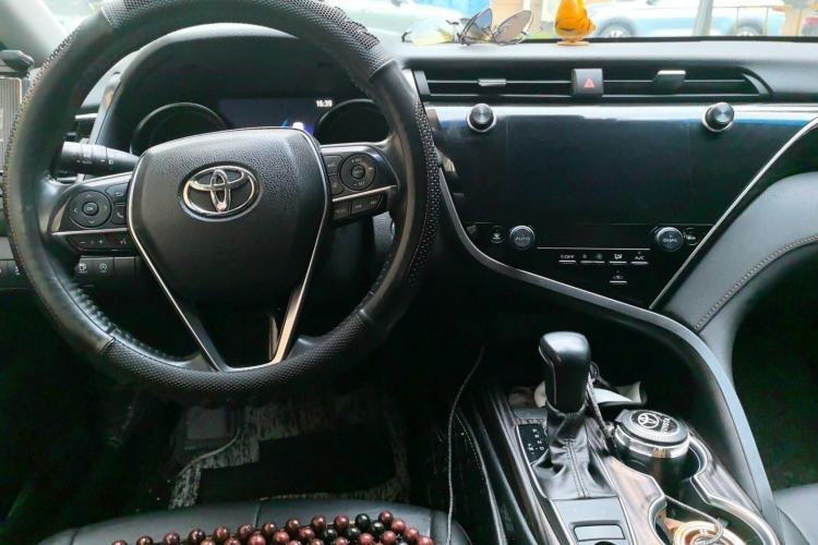 Used Toyota Camry 2019 Revised Version 2.0G Luxury Edition Center Console