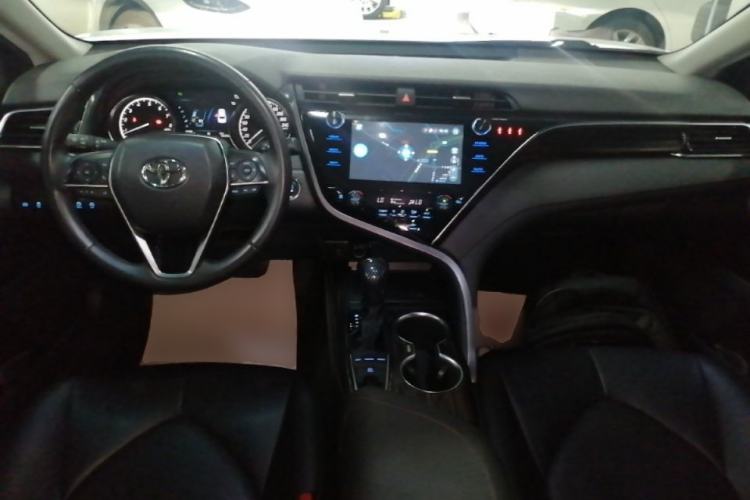 Used Toyota Camry 2019 Revised Version 2.5G Luxury Edition Center Console