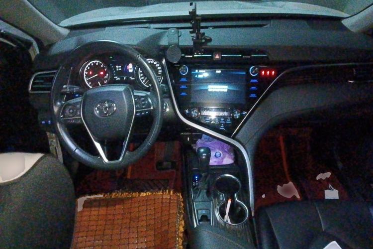 Used Toyota Camry 2019 Revised Version 2.0G Luxury Edition Center Console