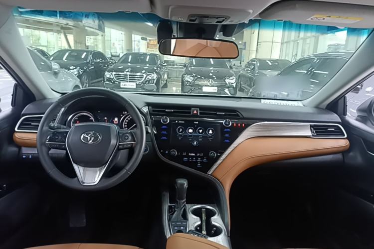 Used Toyota Camry 2019 Revised Version Dual-Engine 2.5 HG Luxury Edition Center Console