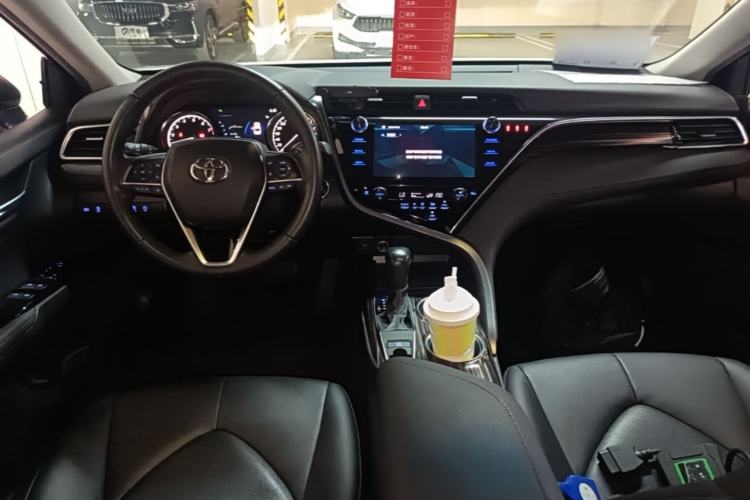 Used Toyota Camry 2019 Revised Version 2.0G Luxury Edition Center Console