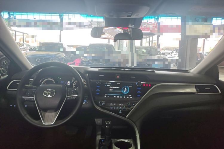 Used Toyota Camry 2019 Dual-Engine 2.5 HG Luxury Edition China VI Standard Center Console