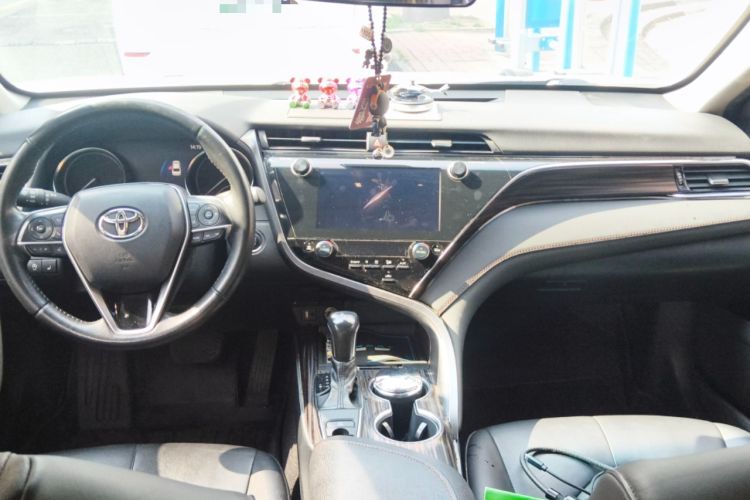Used Toyota Camry 2019 2.0G Luxury Edition China VI Standard Center Console