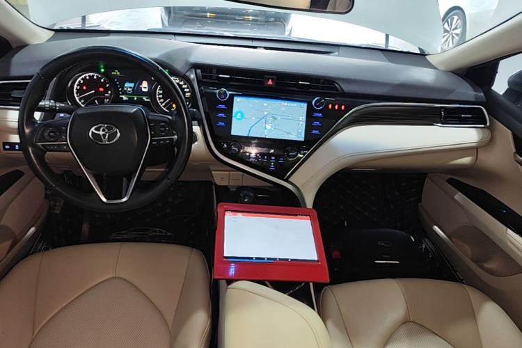 Used Toyota Camry 2019 2.5G Luxury Edition China VI Standard Center Console