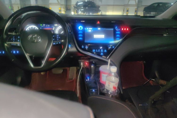 Used Toyota Camry 2019 2.0G Luxury Edition China VI Standard Center Console