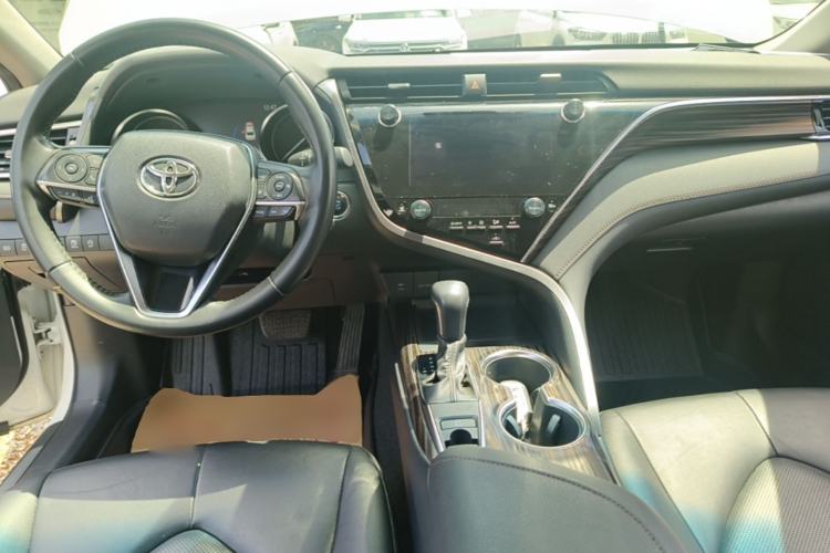 Used Toyota Camry 2019 2.0G Luxury Edition China VI Standard Center Console