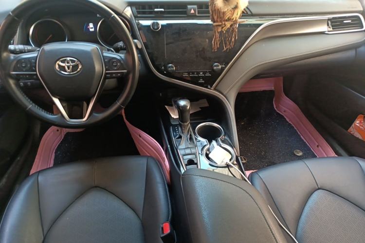 Used Toyota Camry 2019 2.5S FENGSHANG Version China VI Standard Center Console