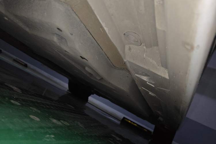 Used Toyota Camry 2019 2.0S FENGSHANG Version China VI Standard Chassis Front Left