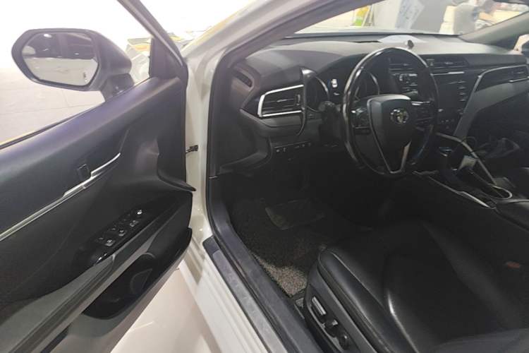 Used Toyota Camry 2019 2.5G Luxury Edition China VI Standard Driver Seat