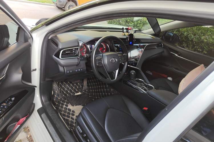 Used Toyota Camry 2019 2.5S FENGSHANG Version China VI Standard Driver Seat