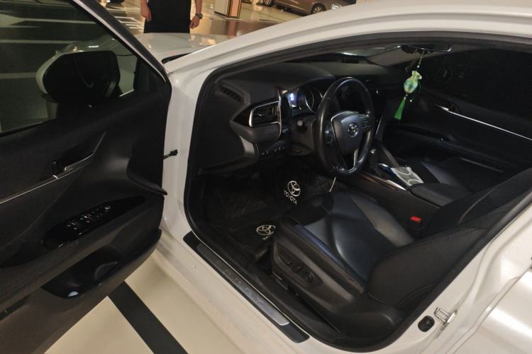 Used Toyota Camry 2019 2.0G Luxury Edition China VI Standard Driver Seat
