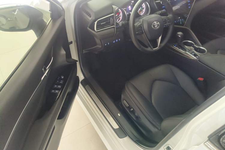 Used Toyota Camry 2019 2.0G Luxury Edition China VI Standard Driver Seat