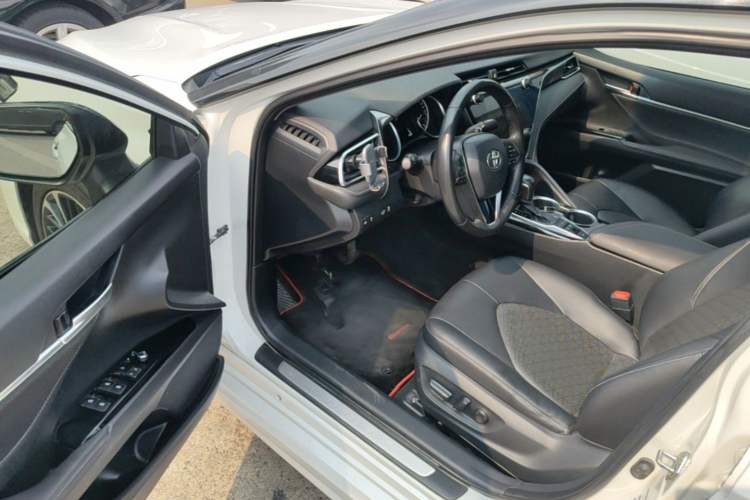 Used Toyota Camry 2019 Dual-Engine 2.5HS FENGSHANG Edition China VI Standard Driver Seat