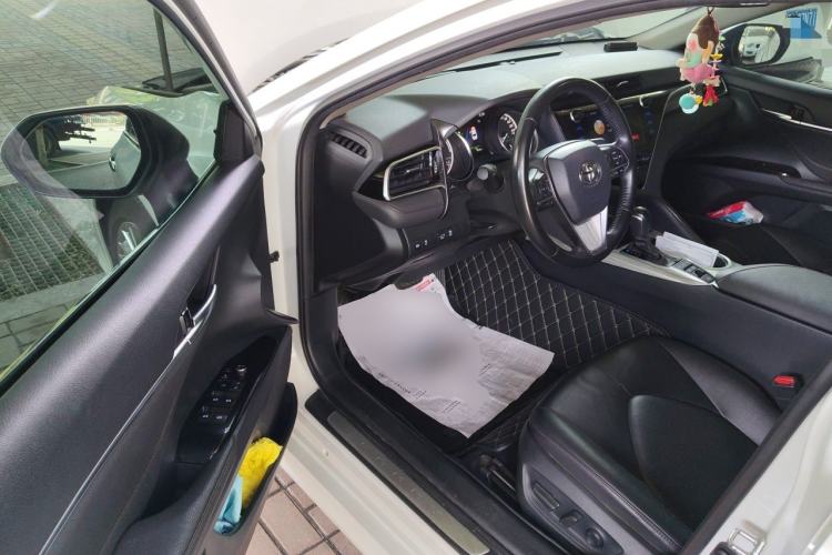 Used Toyota Camry 2019 Dual-Engine 2.5 HG Luxury Edition China V Standard Driver Seat