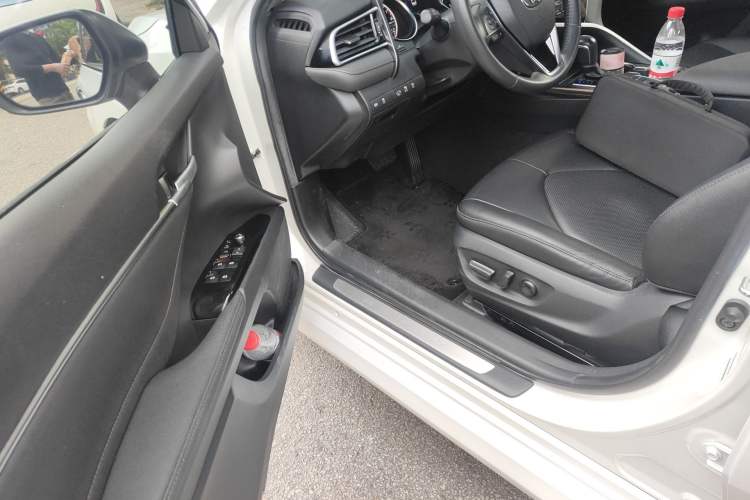 Used Toyota Camry 2019 2.5G Luxury Edition China VI Standard Driver Seat