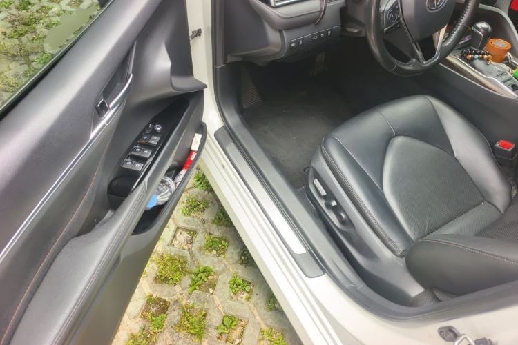 Used Toyota Camry 2019 2.5G Luxury Edition China V Standard Driver Seat