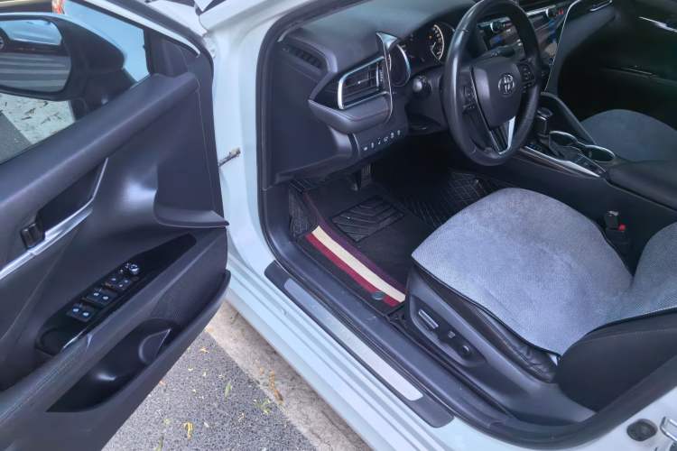 Used Toyota Camry 2019 2.5G Luxury Edition China V Standard Driver Seat