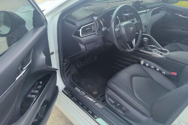 Used Toyota Camry 2019 2.0G Luxury Edition China VI Standard Driver Seat
