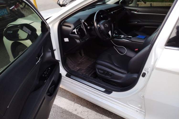 Used Toyota Camry 2019 2.0G Luxury Edition China VI Standard Driver Seat