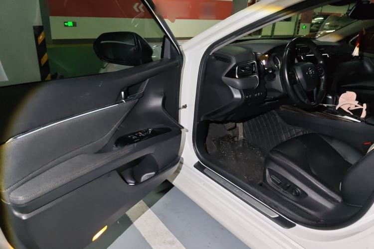 Used Toyota Camry 2019 2.0G Luxury Edition China V Standard Driver Seat
