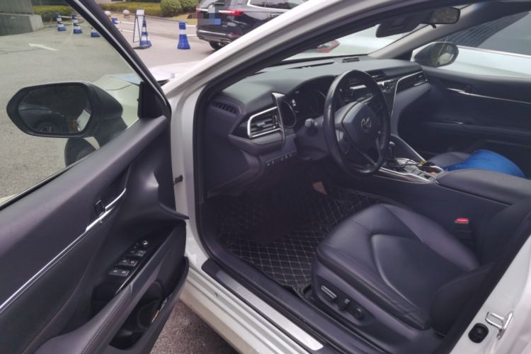 Used Toyota Camry 2019 2.5G Luxury Edition China V Standard Driver Seat