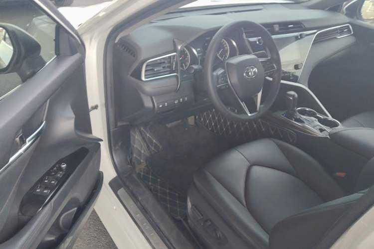 Used Toyota Camry 2019 2.5G Luxury Edition China VI Standard Driver Seat