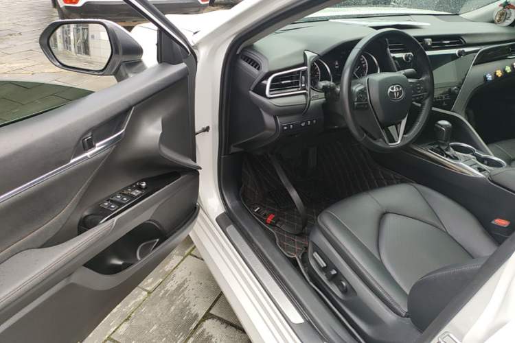 Used Toyota Camry 2019 2.0G Luxury Edition China VI Standard Driver Seat