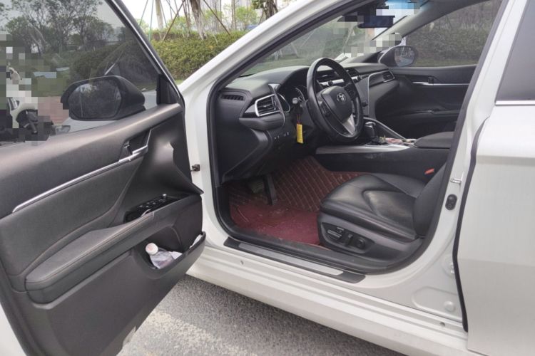Used Toyota Camry 2019 Dual-Engine 2.5 HG Luxury Edition China VI Standard Driver Seat
